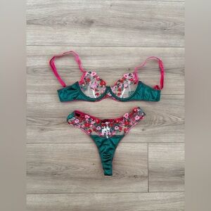 Floral Lace Lingerie Set in Green and Pink